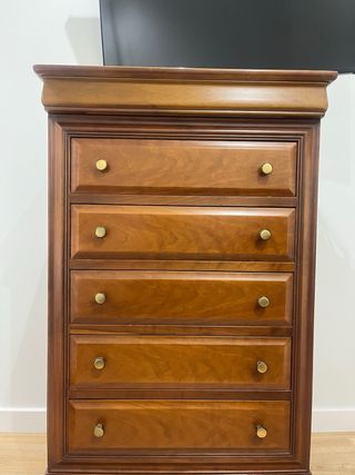 Dormitorio de matrimonio en madera de cerezo