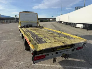 Camión Grua Renault Mildum