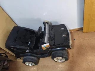 Coche eléctrico infantil
