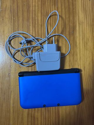 Nintendo 3DS XL azul + cargador+funda y lápiz