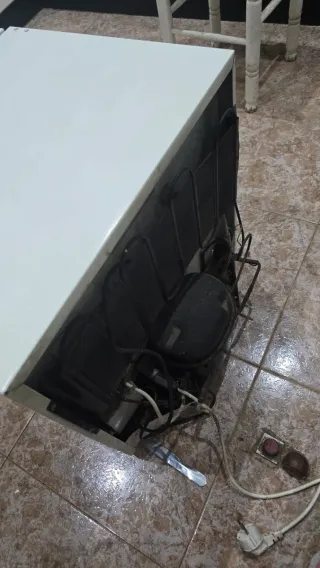 Congelador pequeño Zanussi