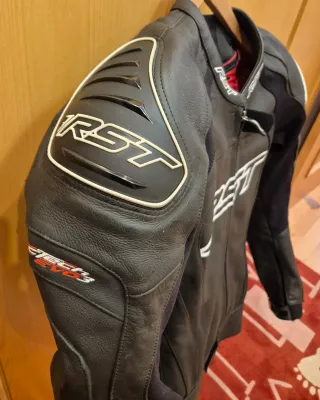 Chaqueta RST cuero talla 52