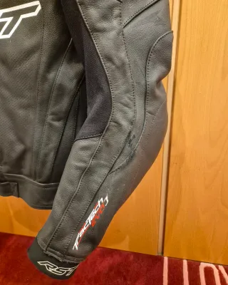 Chaqueta RST cuero talla 52