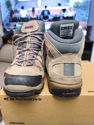 Botas Hi Tec