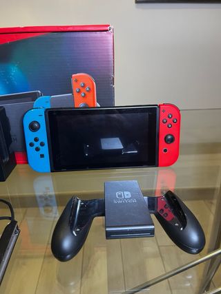 Nintendo Switch come nuovo + Accessori