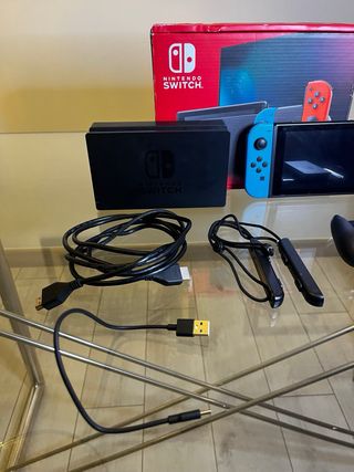 Nintendo Switch come nuovo + Accessori