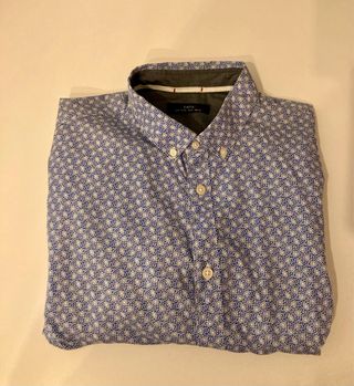 Camisa Celio Slim Fit Azul Flores Blancas Talla L