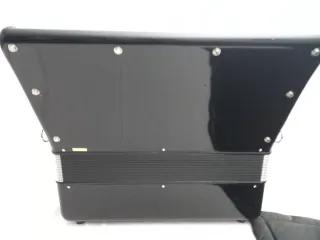 Accordeone Accordiola 96 bassi 3 voci mussette