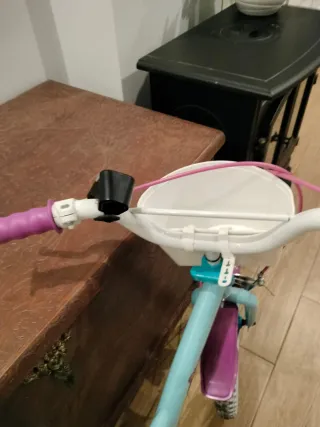 Bicicleta niña Frozen nuevecitas, muy poco uso.