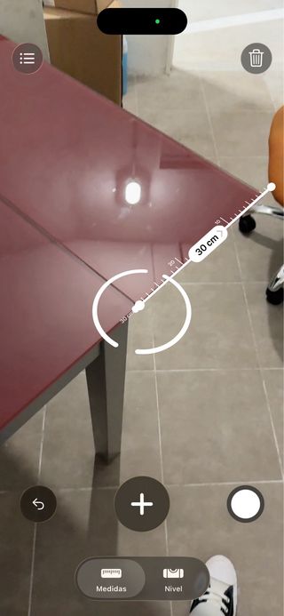 Mesa extensible cristal y metal