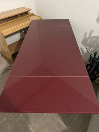 Mesa extensible cristal y metal