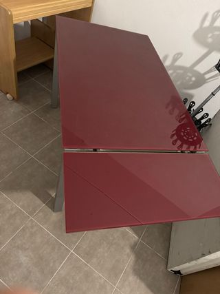 Mesa extensible cristal y metal