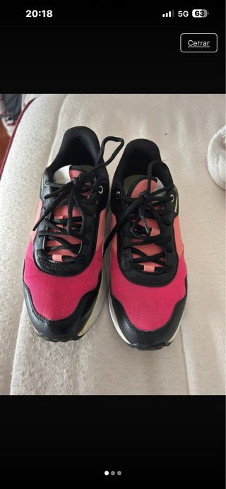 Zapatillas Puma Negras y Rosas