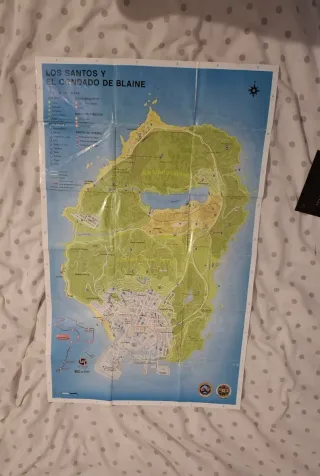 Caja Gta V + mapa +manual (No incluye juego)