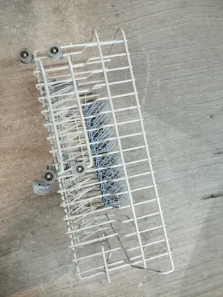 Cesta superior lavavajillas indesit
