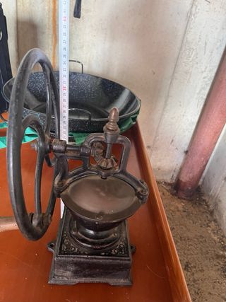 Molinillo de café antiguo