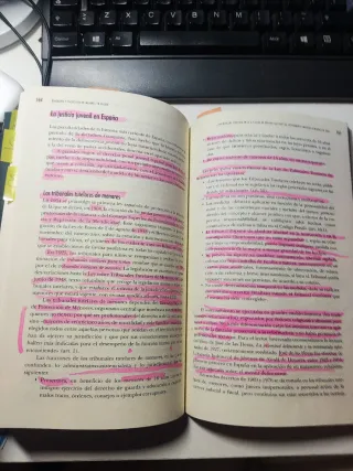 Educación y protección de menores en riesgo: Un...