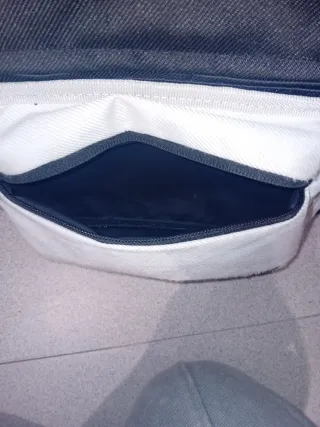 Mochila escolar negra y beige