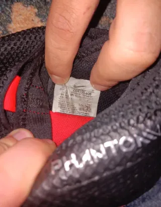 zapatillas de fútbol hierva