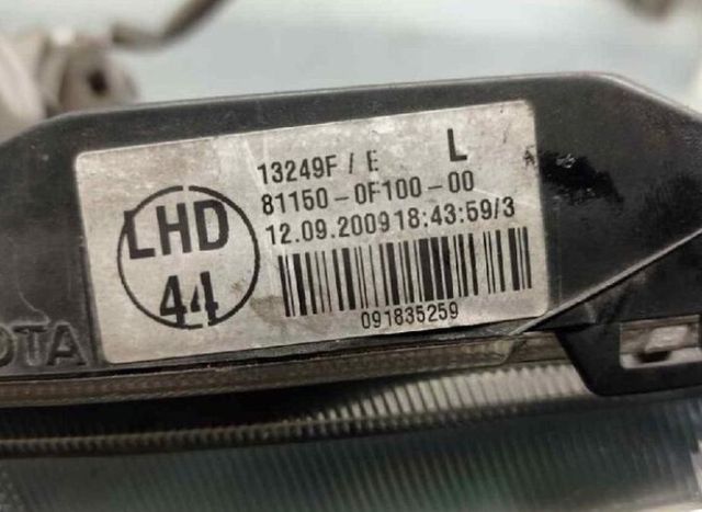 Faro izquierdo toyota 3977760 811500f100 verso 2.0