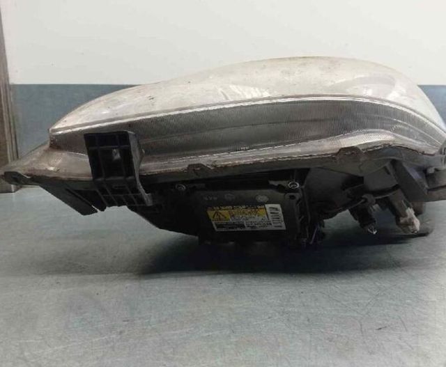 Faro izquierdo toyota 3977760 811500f100 verso 2.0