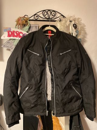 Chaqueta moto con protecciones
