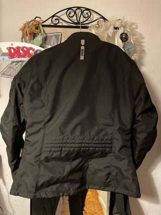 Chaqueta moto con protecciones