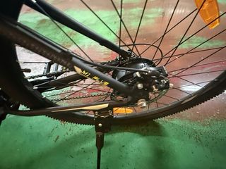 Bicicleta eléctrica Eleglide en excelente estado.