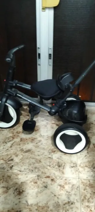 Triciclo niño con capota para el verano