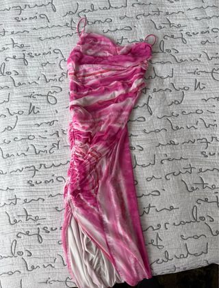 Vestido rosa efecto tie-dye drapeado
