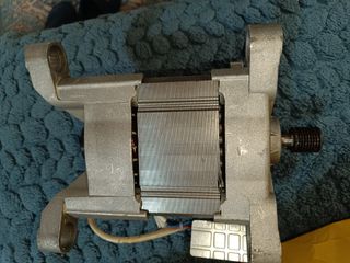 Motore per lavatrice cod 160031876.02 / W10908768