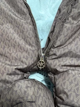 Buzo Michael Kors Monogram Marrón