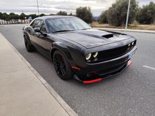 DODGE CHALLENGER V8 5.7 MANUAL