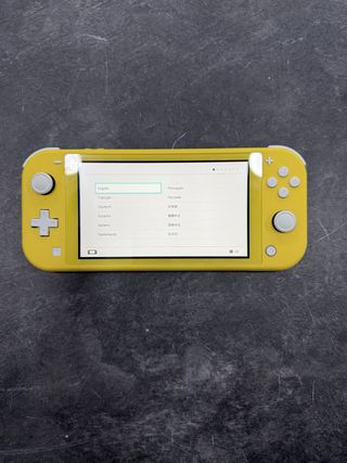 Nintendo Switch Lite Amarillo