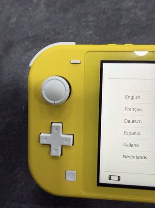 Nintendo Switch Lite Amarillo