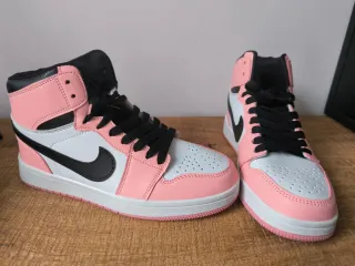 Zapatillas deportivas NUEVAS