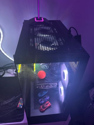PC Gaming con luces RGB