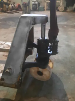Transpaleta manual 2000 kg