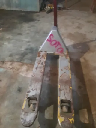 Transpaleta manual 2000 kg
