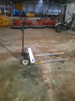 Transpaleta manual 2000 kg
