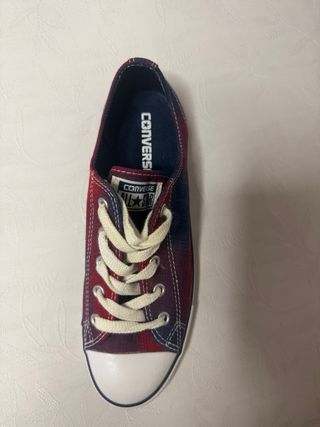 Zapatillas converse de color azul y granate N 39