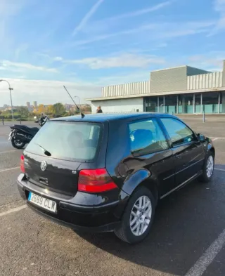 Volkswagen Golf Negro
