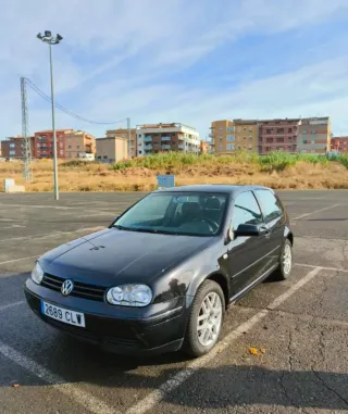 Volkswagen Golf Negro