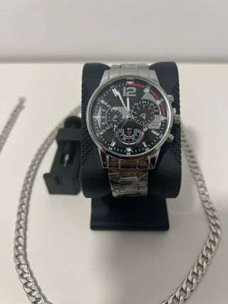 Reloj y Cartera con Cadena