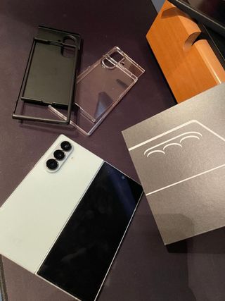 Samsung Galaxy Z Fold 7 5G – Como Nuevo – Gama Alt