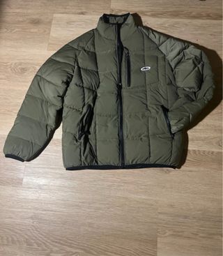 Chaqueta Corteiz verde acolchada