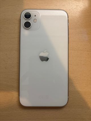 Iphone 11 de 64GB en blanco practicamente nuevo