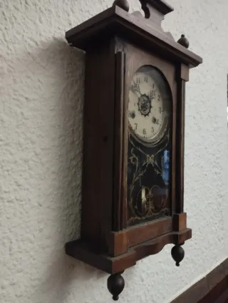 Reloj antiguo de pared.