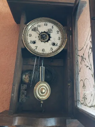 Reloj antiguo de pared.