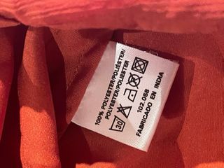 Blusa sin mangas romántica teja